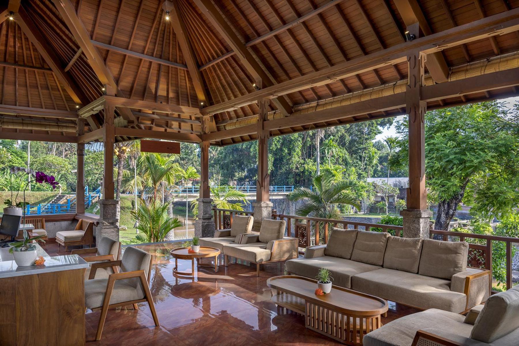 Santi Mandala Villa & Spa Sukawati  Exterior photo